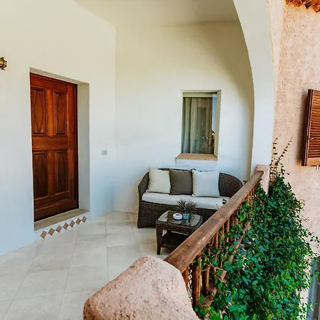 Relais Carola מלון פורטו צ'רבו