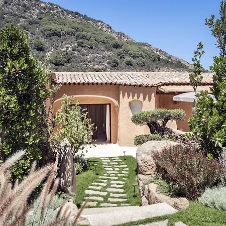 Relais Carola Πόρτο Τσέρβο