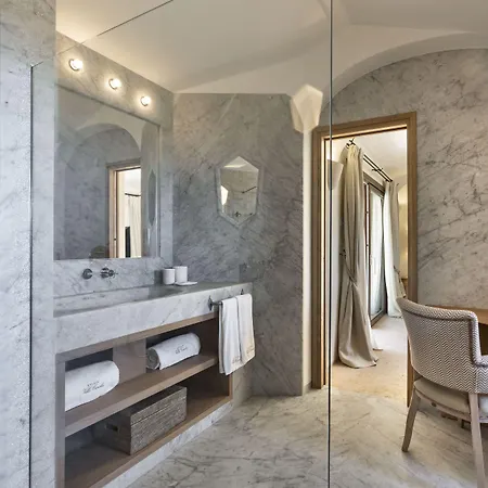 Relais Carola 4*